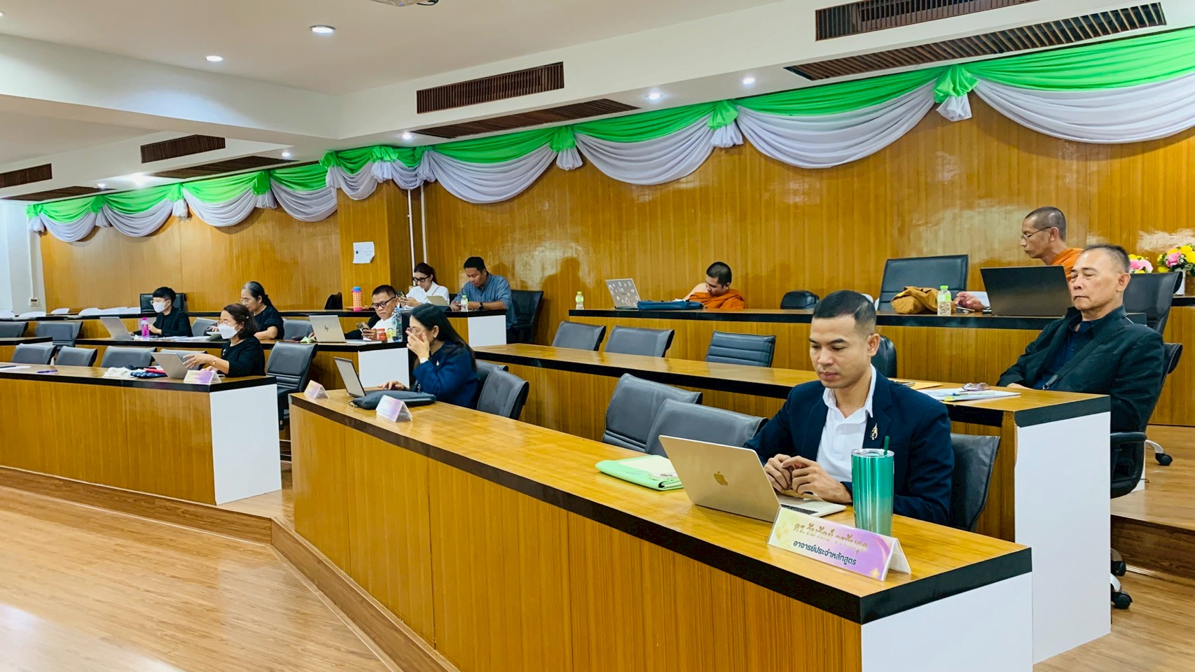 ฟังบรรยายพิเศษ หัวข้อ "การประยุกต์ใช้ AI เพื่องานวิจัย" - รูปภาพ 20